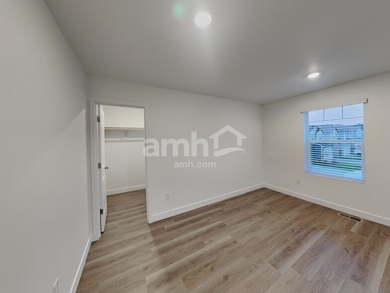 Building Photo - 8536 47th Pl NE