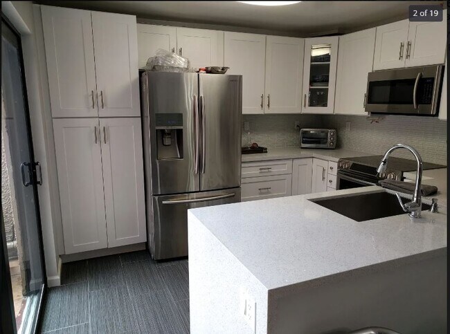 Primary Photo - 4722 SW 67th Ave