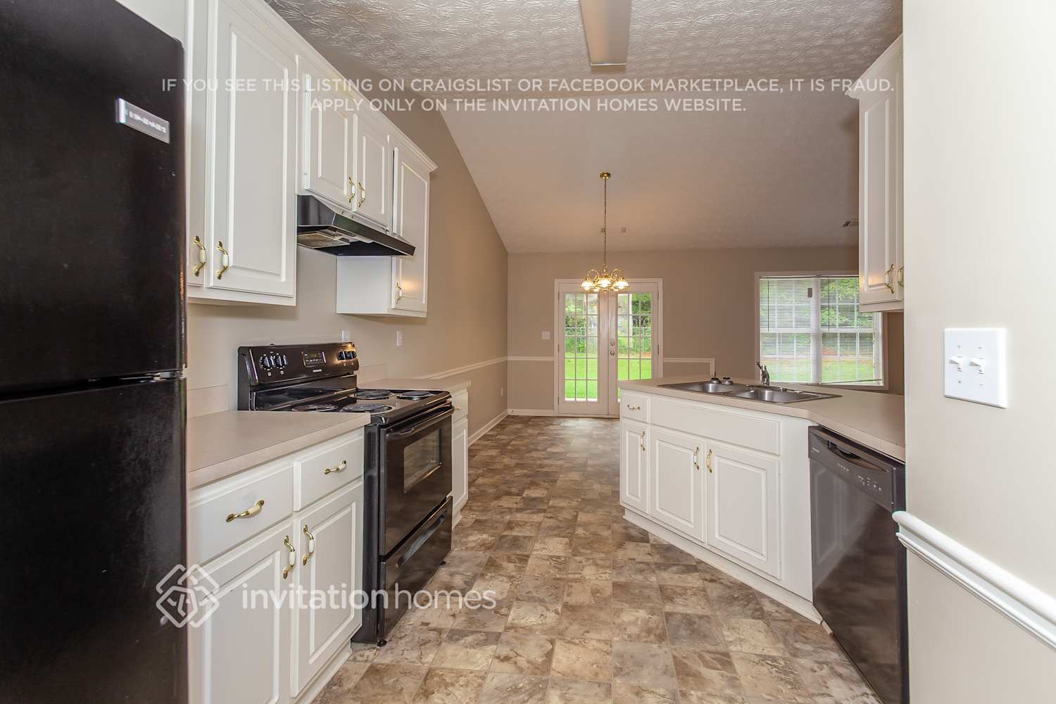 Building Photo - 155 Crooked Creek Dr