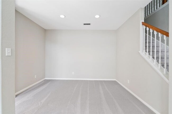 Building Photo - 151 E Greenhill Terrace Pl