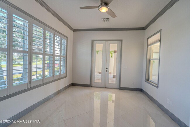 Building Photo - 2453 Rodina Dr