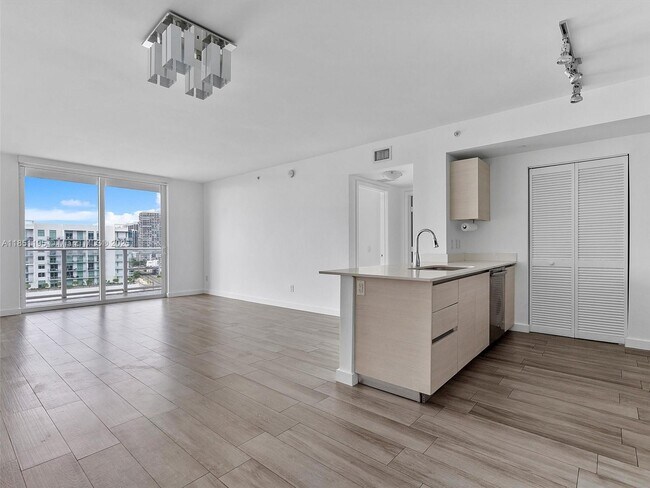 Building Photo - 4250 Biscayne Blvd