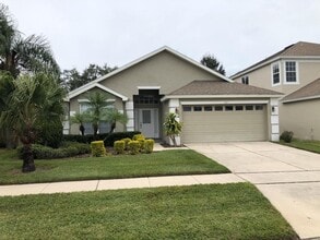 Building Photo - Upscale 3 bedroom 2 bathroom in Gated Comm...