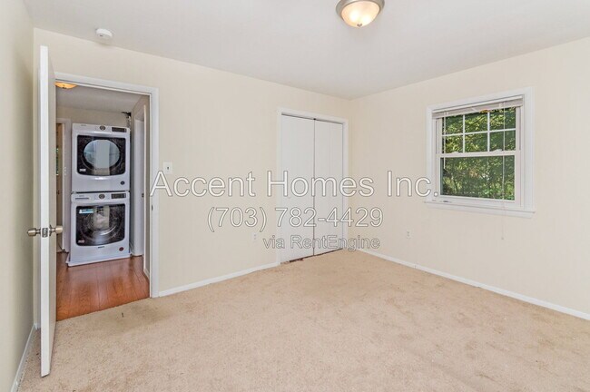 Building Photo - 5510 Trin St