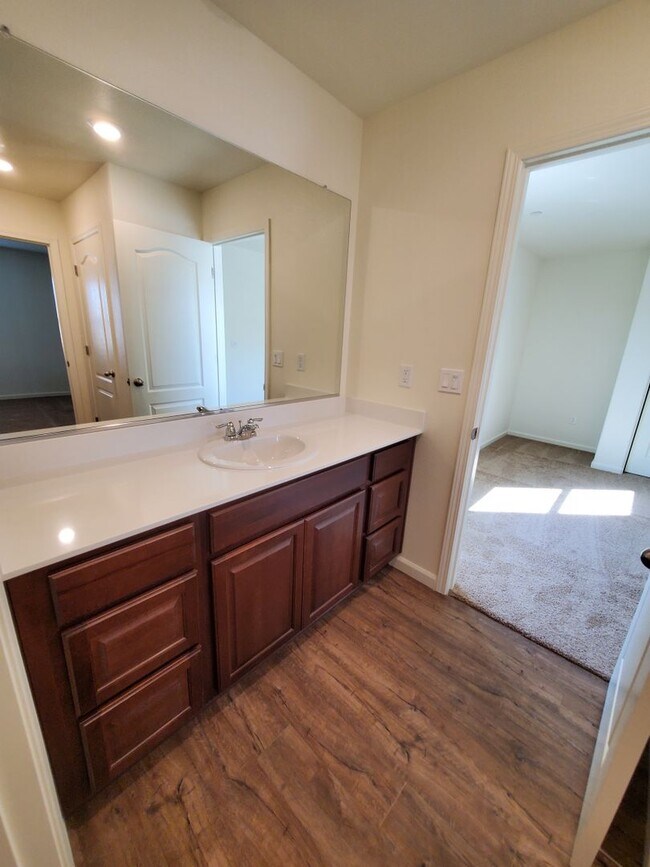 Building Photo - 5540 Remington Way