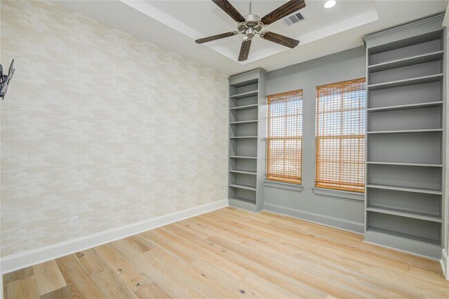 Building Photo - 5002 Eigel St
