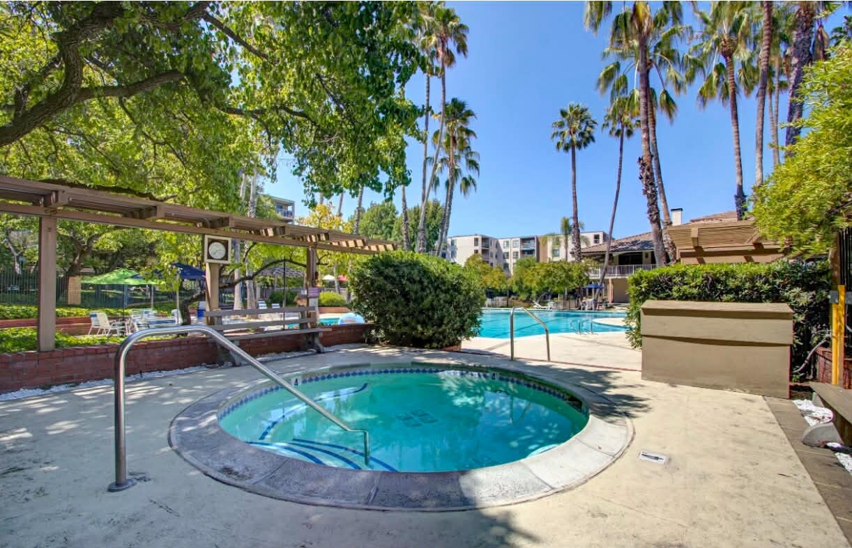 Building Photo - 300 N Civic Dr