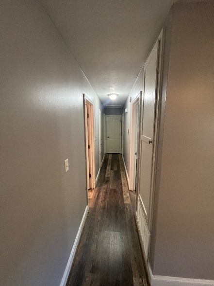 Building Photo - 5360 Misty Ln