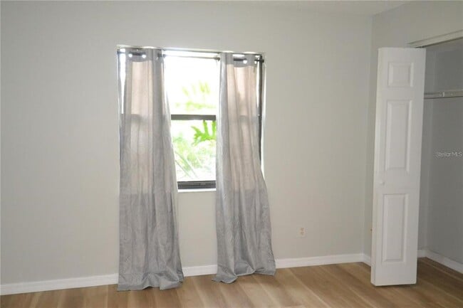 Building Photo - 3399 Mermoor Dr
