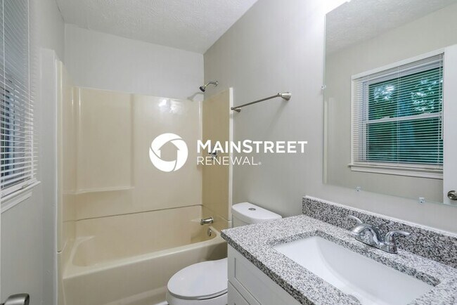 Building Photo - 4 Bedroom Pet-Friendly Home in LITHONIA, GA with Main Street Renewal