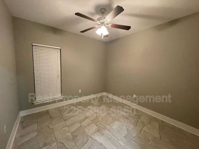 Building Photo - 12459 N Stumberg Villas Ct