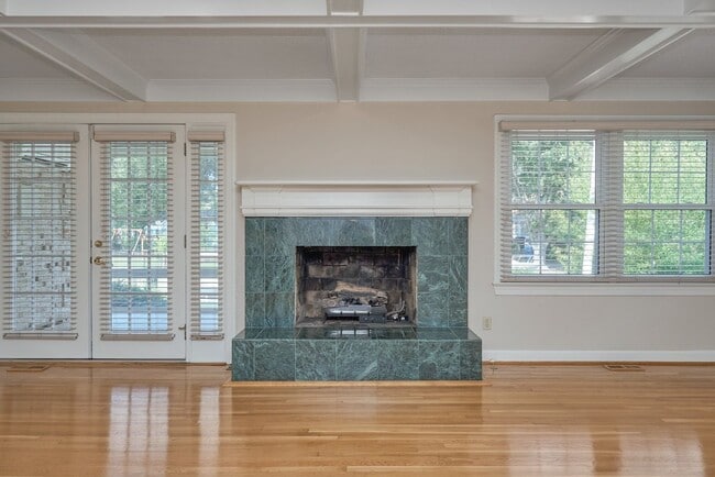 Building Photo - 2406 Jib Cir