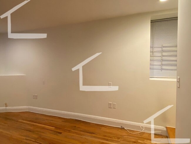 Building Photo - Inexpensive Allston Studio Apt!!