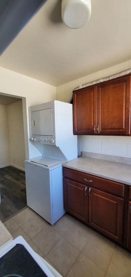 Building Photo - Hidden Gem Location ... Secured 1 bedroom!