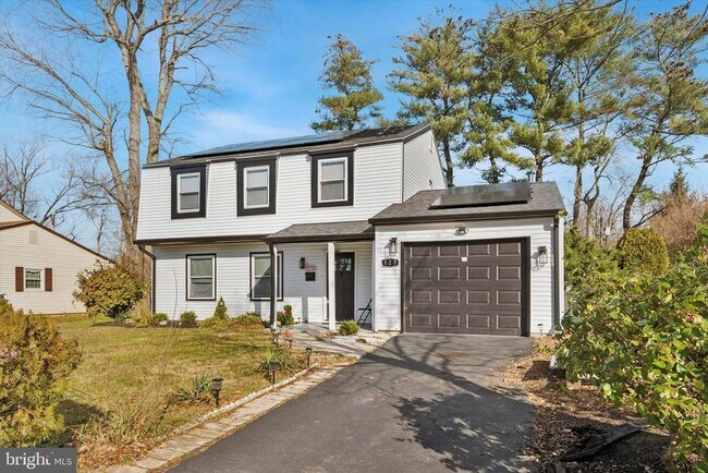 Building Photo - 127 Toledo Ln