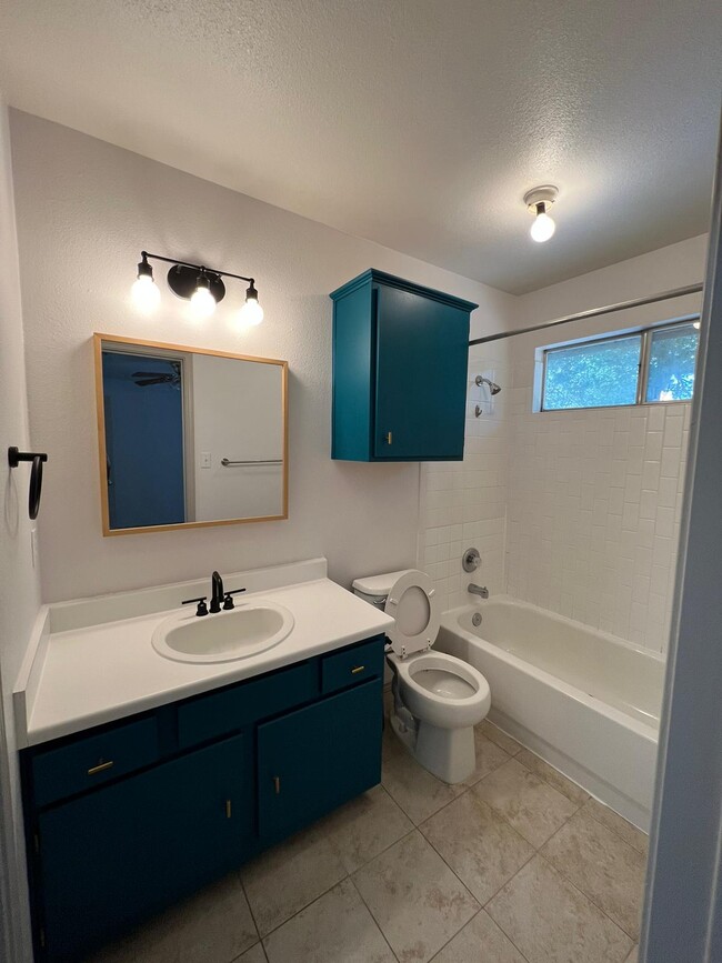 Building Photo - 9708 Sugar Hill Dr