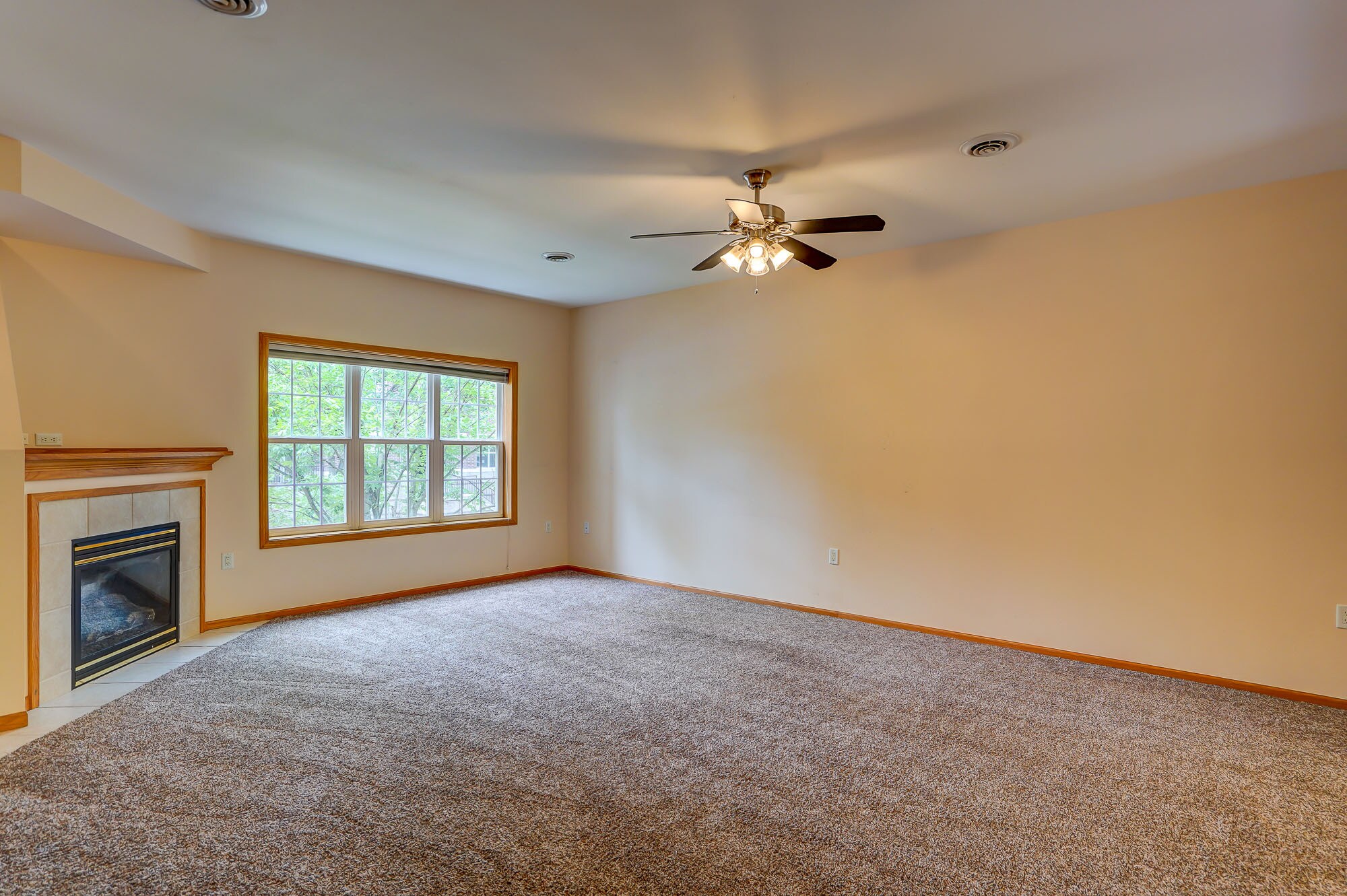 Building Photo - 1813 Carns Dr