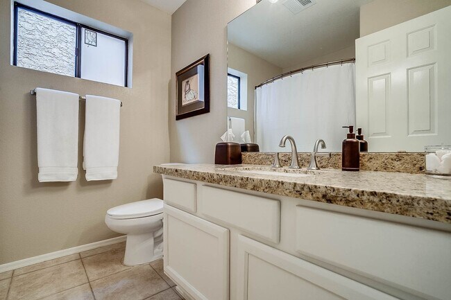 Building Photo - Resort Style Living - Furnished Three Bedr...