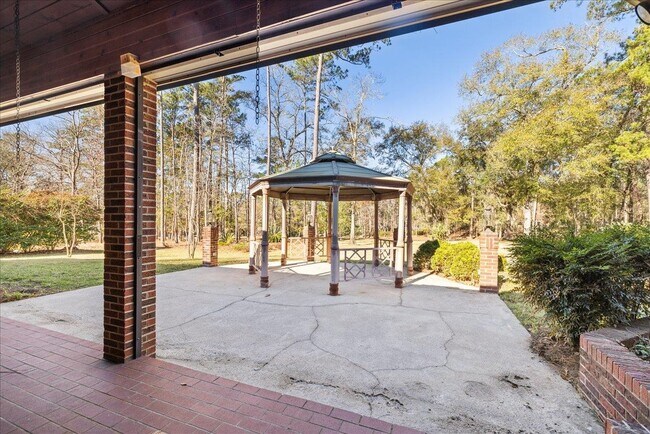 Building Photo - 9027 Winged Foot Dr