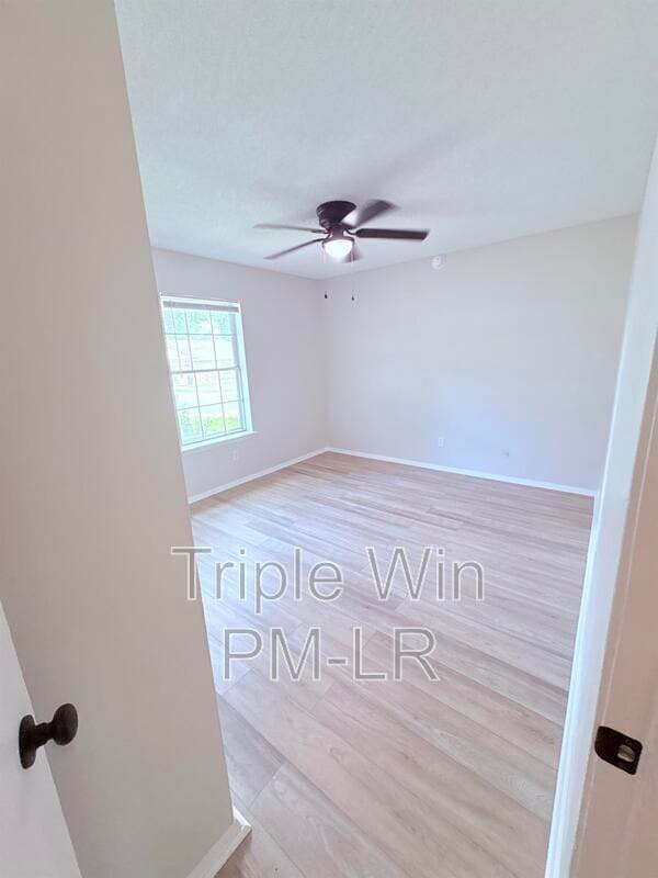Building Photo - 220 Randall Dr