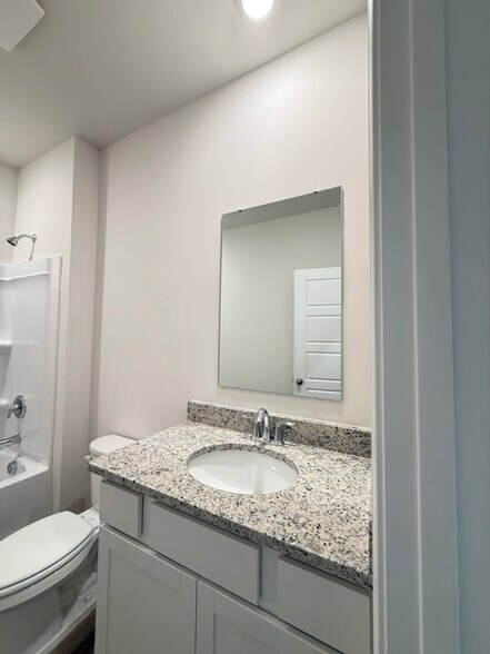 Building Photo - 6151 Feather Wy SE