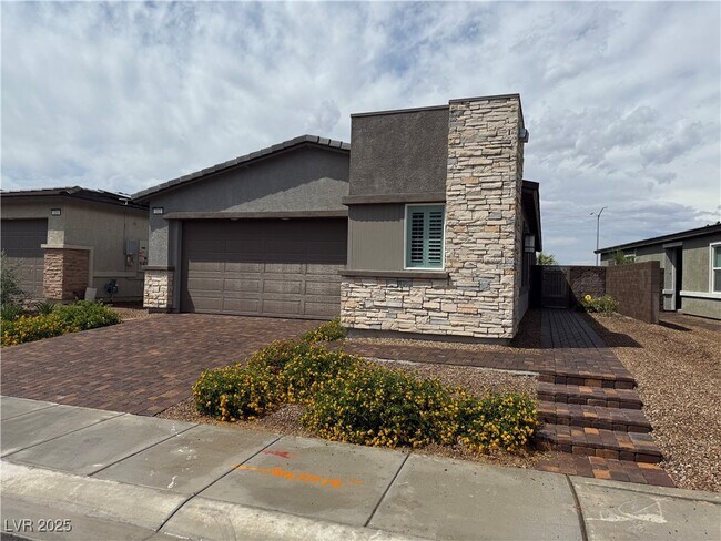 Primary Photo - 212 Palisade Fls Ave