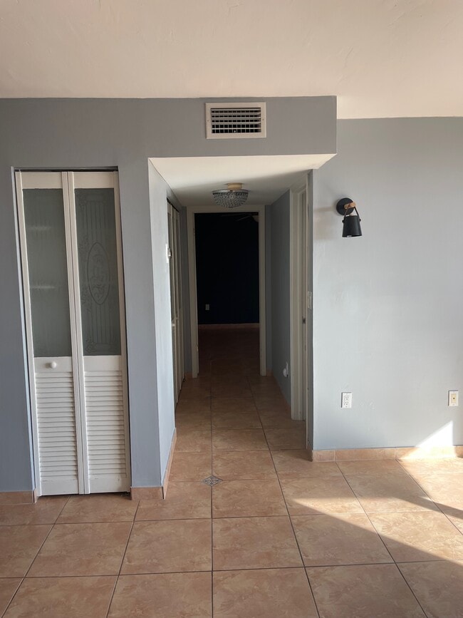 Building Photo - 7300 Wayne Ave