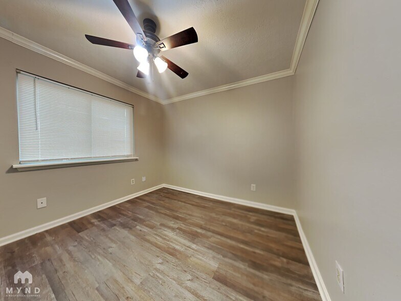 Building Photo - 4159 Amir St