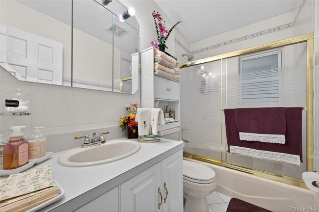 Building Photo - 112 Wentworth Ave