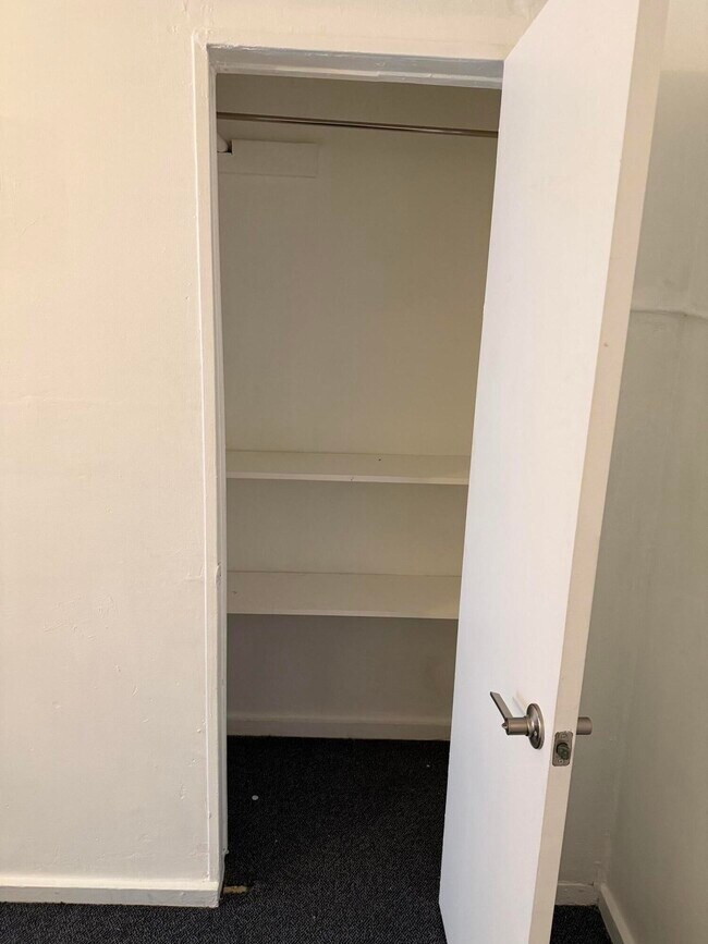 Building Photo - 245 SW 14th Ave