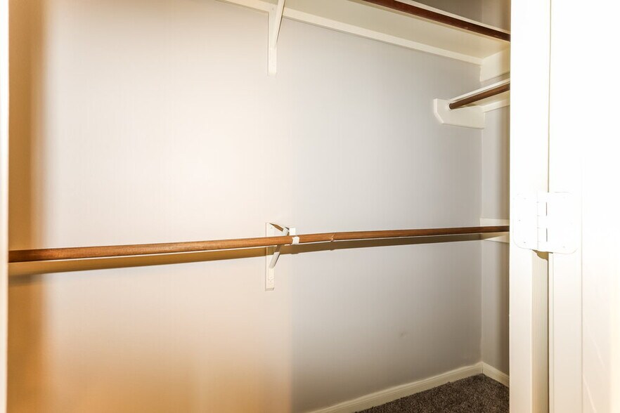 Building Photo - 25418 Barmby Dr