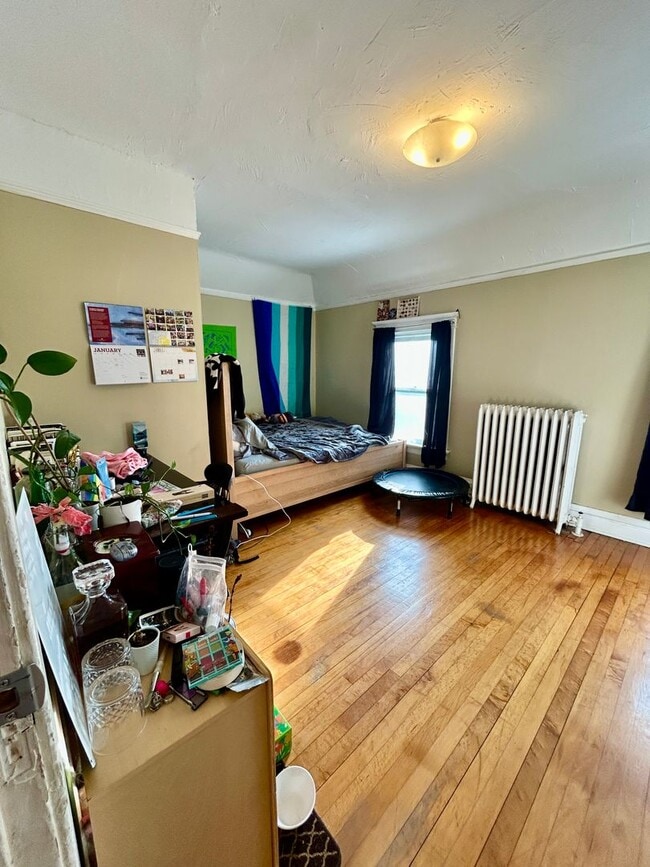 Building Photo - AVAILABLE JUNE 1st - Great 4 Bed, 1 Bath in East Duluth!