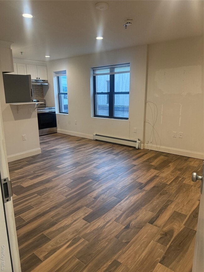 Building Photo - 106 Hempstead Turnpike