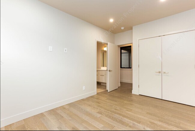 Building Photo - Exquisite Tetherow Living with Resort Memb...