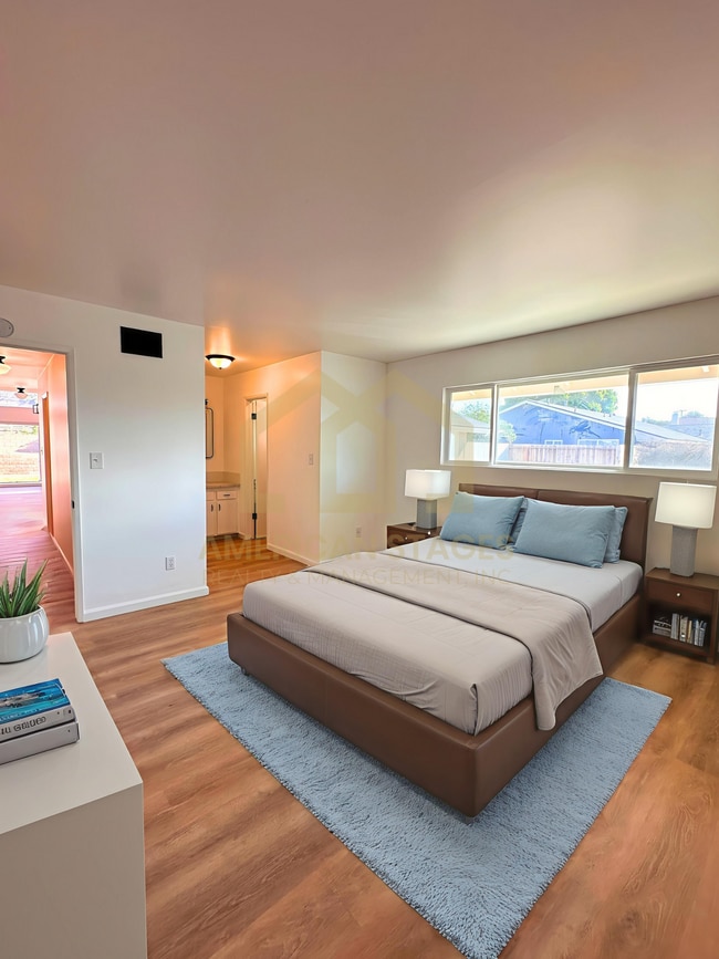 Building Photo - 1012 N H St