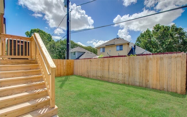 Building Photo - 4916 Sunbeam St