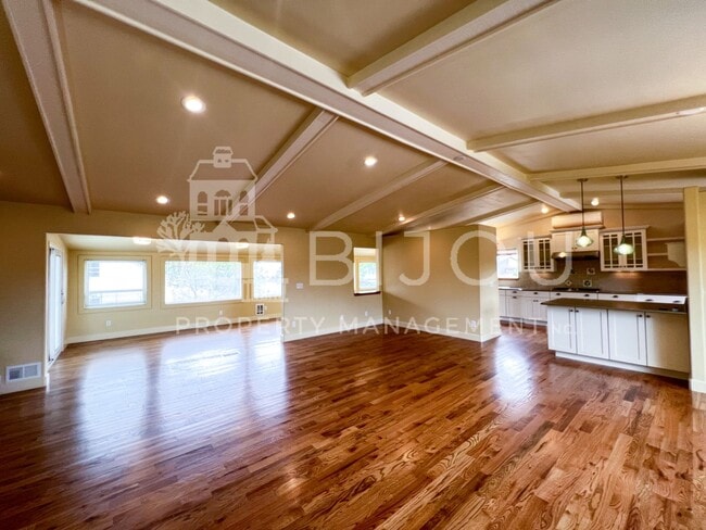 Building Photo - Corner Lot Multi-Level Home