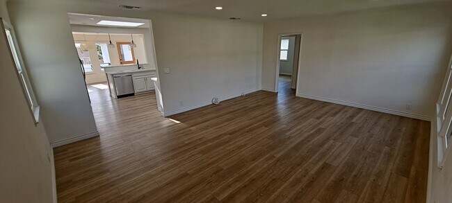 Building Photo - 6376 W 83rd St