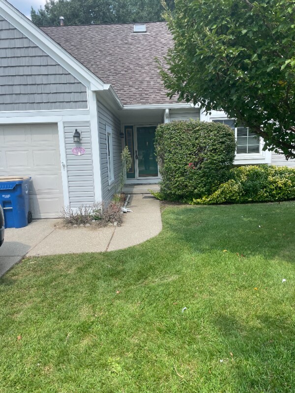 Primary Photo - 6872 Tanglewood