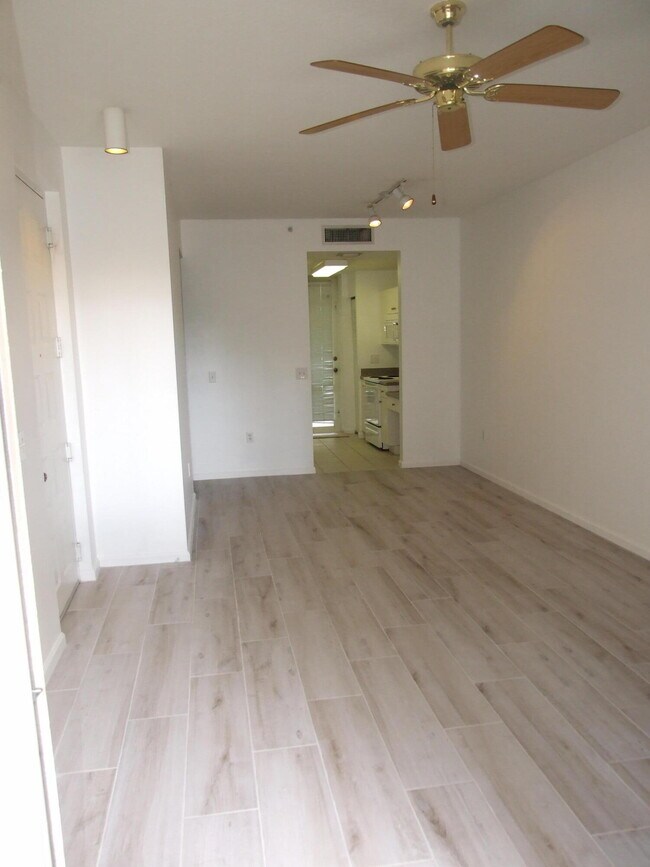 Building Photo - 4822 Chancellor Dr