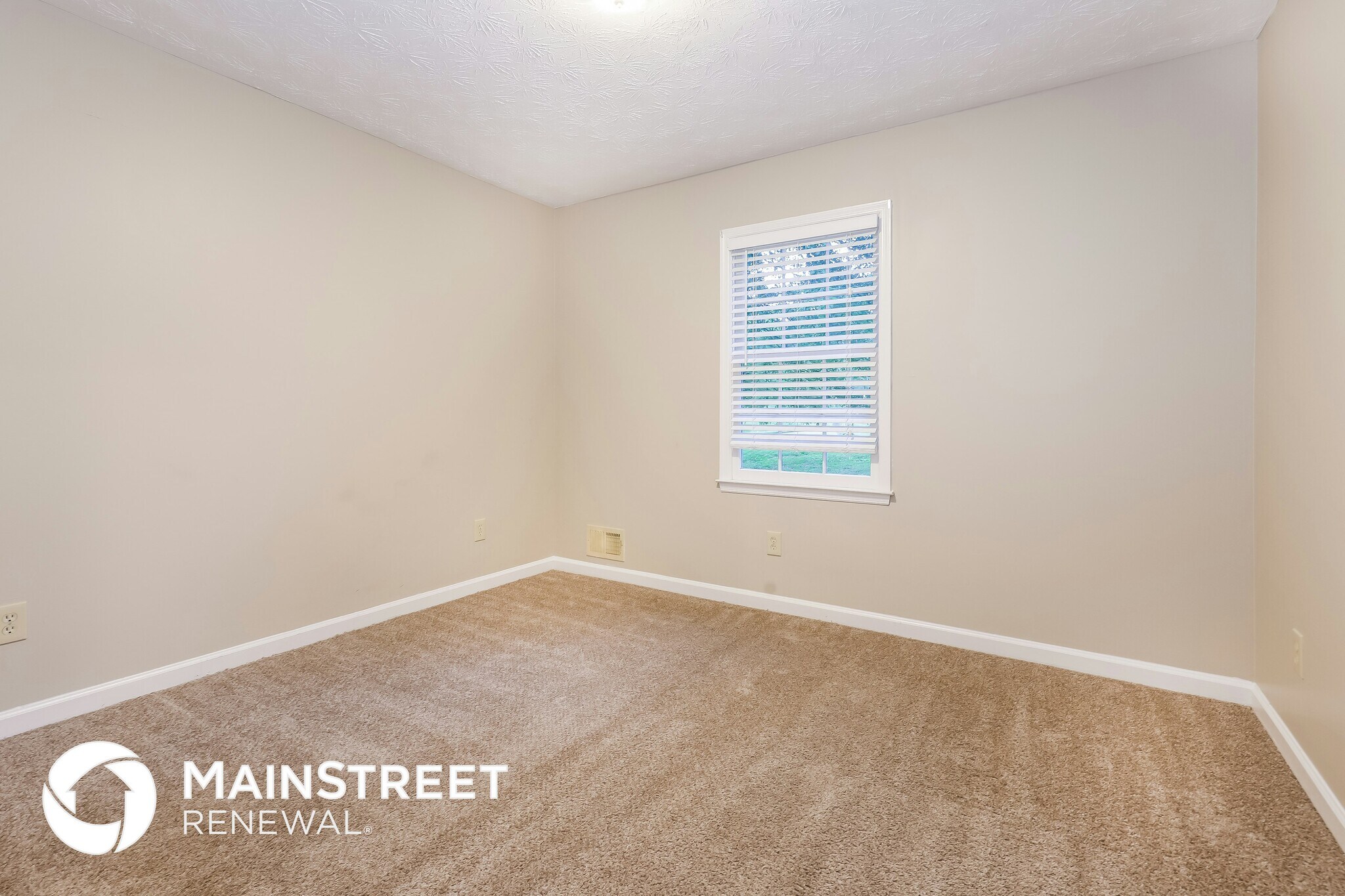 Building Photo - 145 Cowan Dr