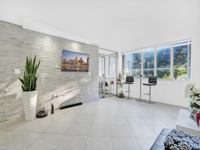 Building Photo - 6841 SW 147th Ave