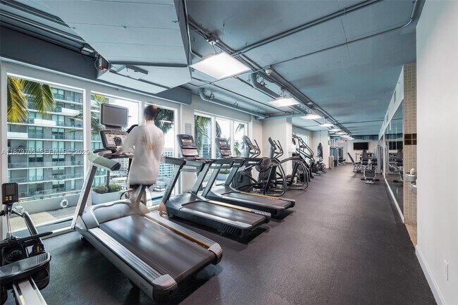 Building Photo - 60 SW 13th St