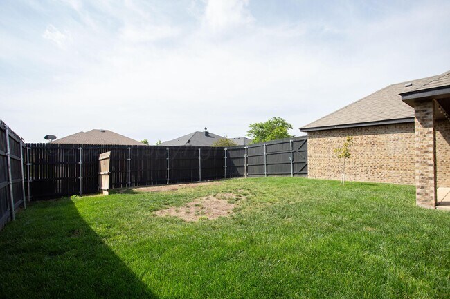 Building Photo - 6805 Nancy Ellen St