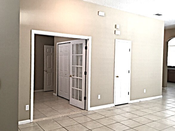 Building Photo - 9140 Prosperity Lake Dr