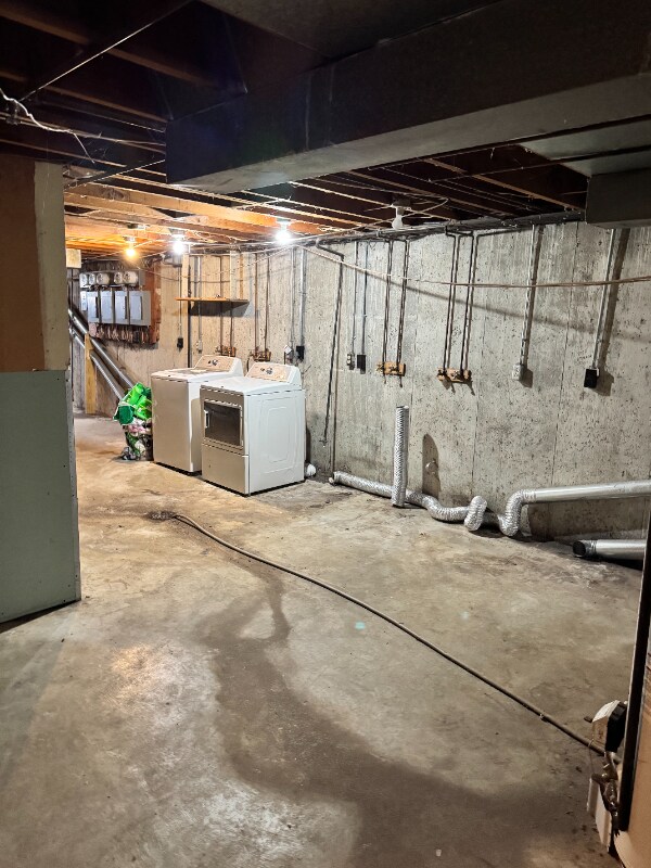 Building Photo - 715 Thompson Dr