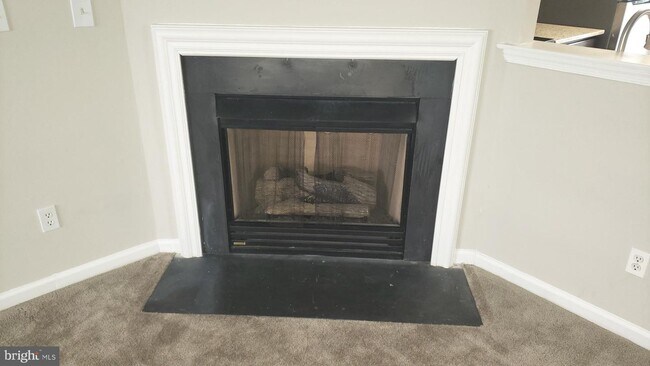 Building Photo - 22 Bridle Path