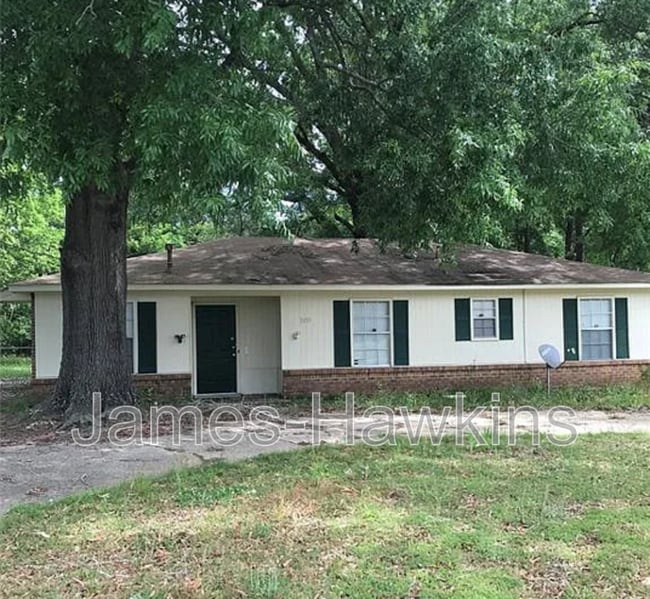 Building Photo - 3855 Woodley Rd