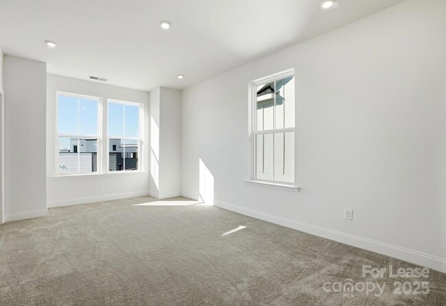 Building Photo - 3224 Drift St