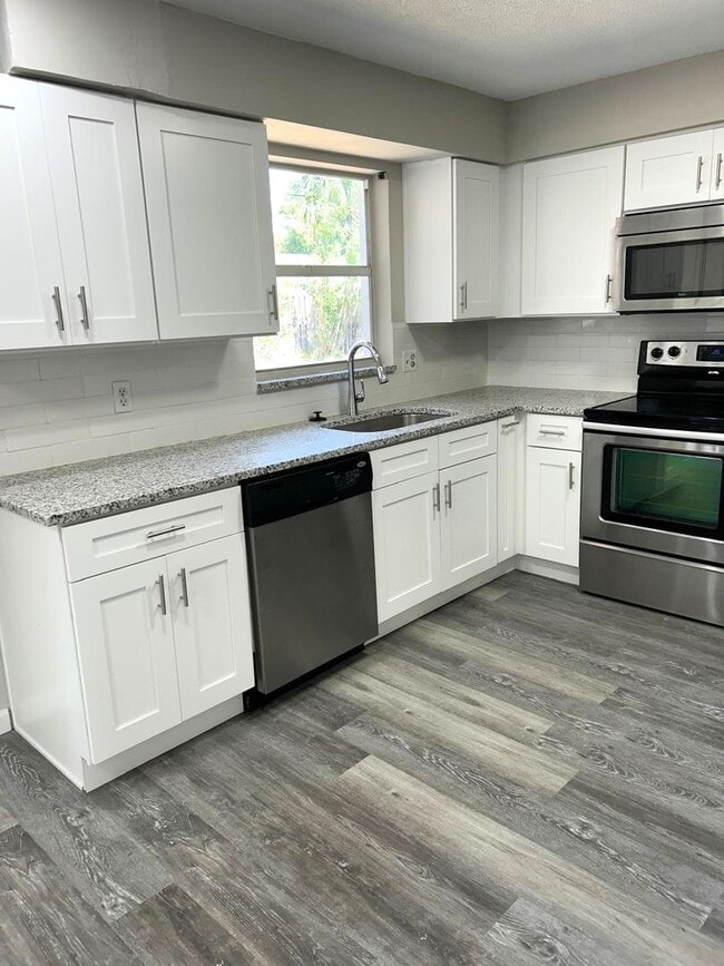 Building Photo - 1409 Cadillac Dr
